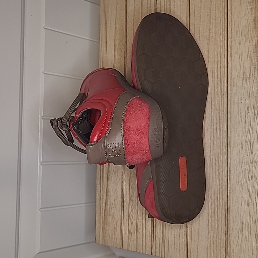 Vionic Red Sneakers with Brown Accents - Picture 5 of 8